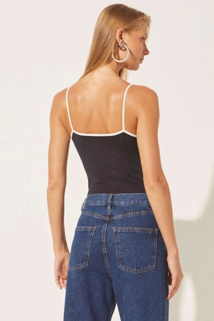 Imagem de Body Jenifer Preto e Off white