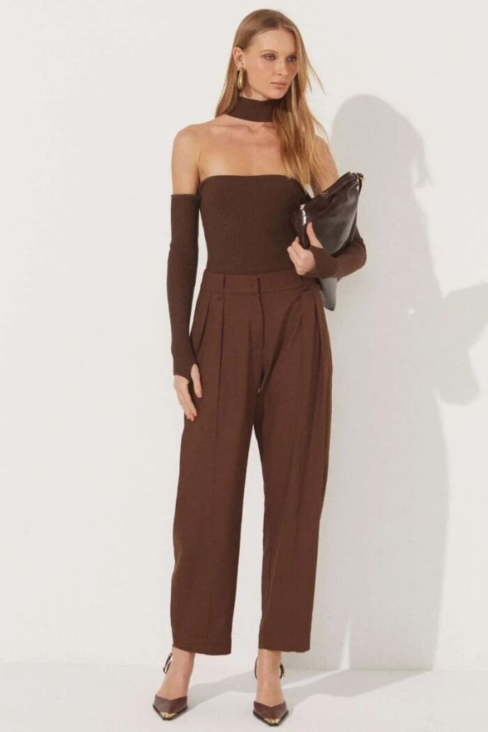 Imagem de Calça Alê Marrom Toffe Le Blog