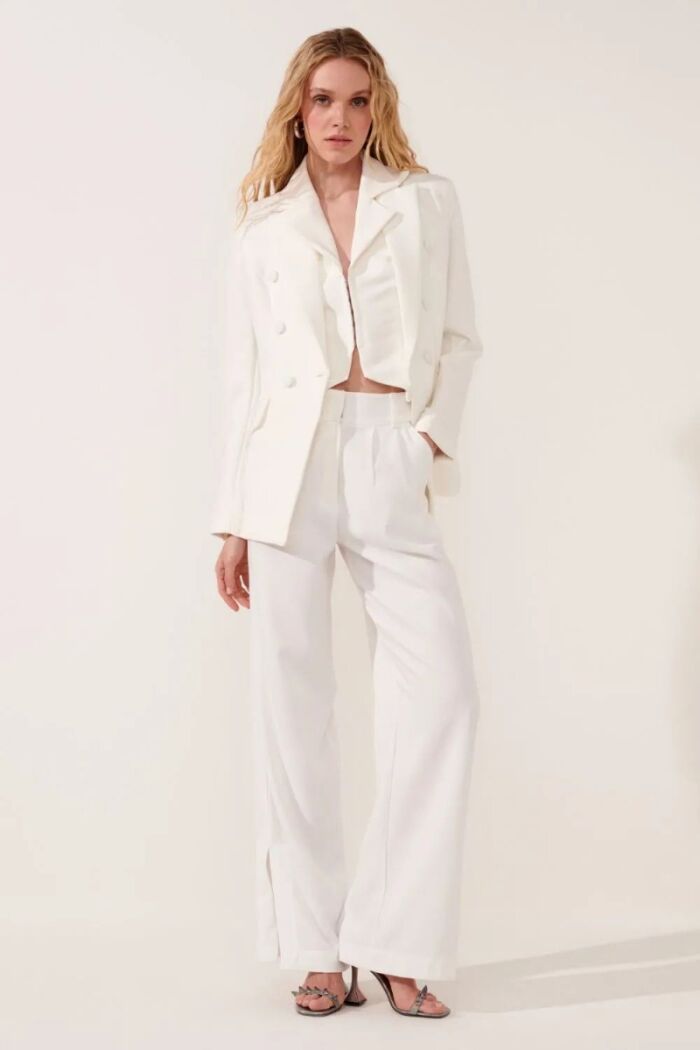 Imagem de Colete Megan Off White Le Blog