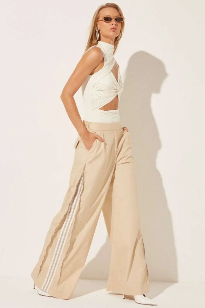 Imagem de Calça Talissa Bege Le Blog