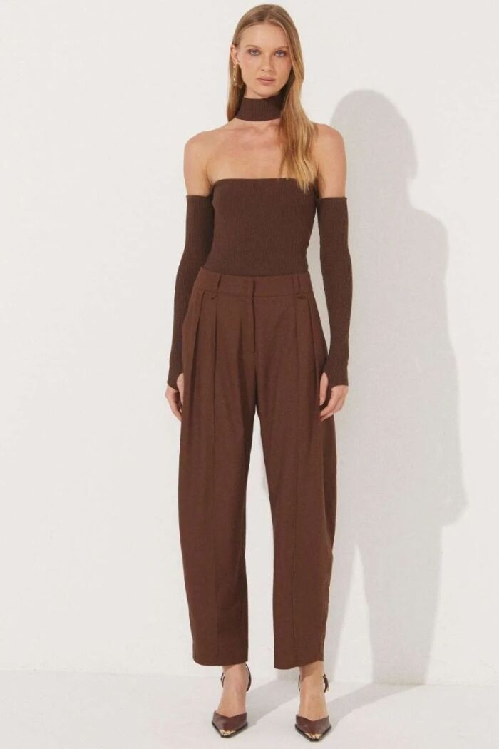 Imagem de Calça Alê Marrom Toffe Le Blog