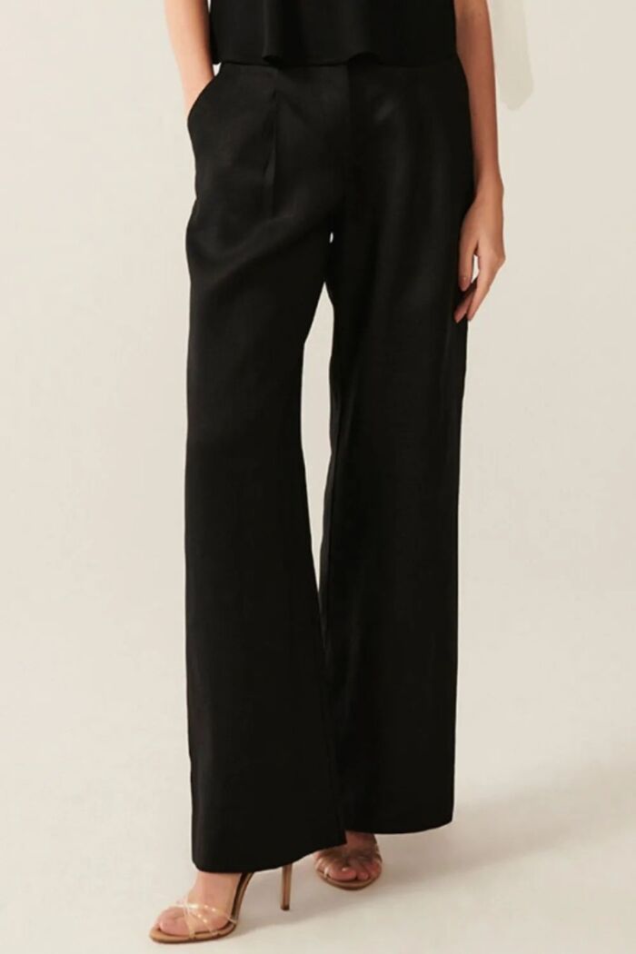 Imagem de Calça Ana Preta Le Blog