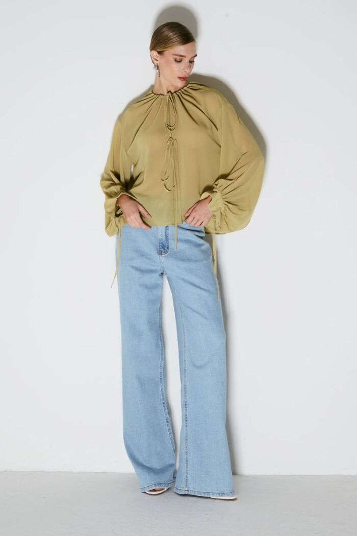 Imagem de Blusa Manga Longa Fluida Com Amarração Punhos E Pescoço Verde Lemon Zen