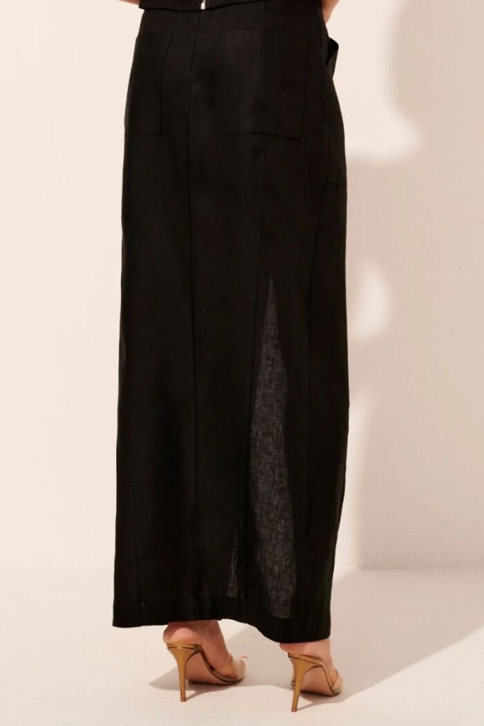 Imagem de Saia Monique Preta Le Blog