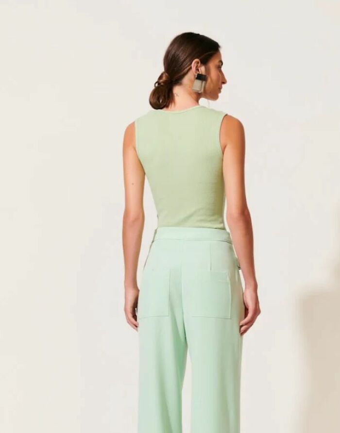 Imagem de Regata Isadora Verde Matcha Le Blog