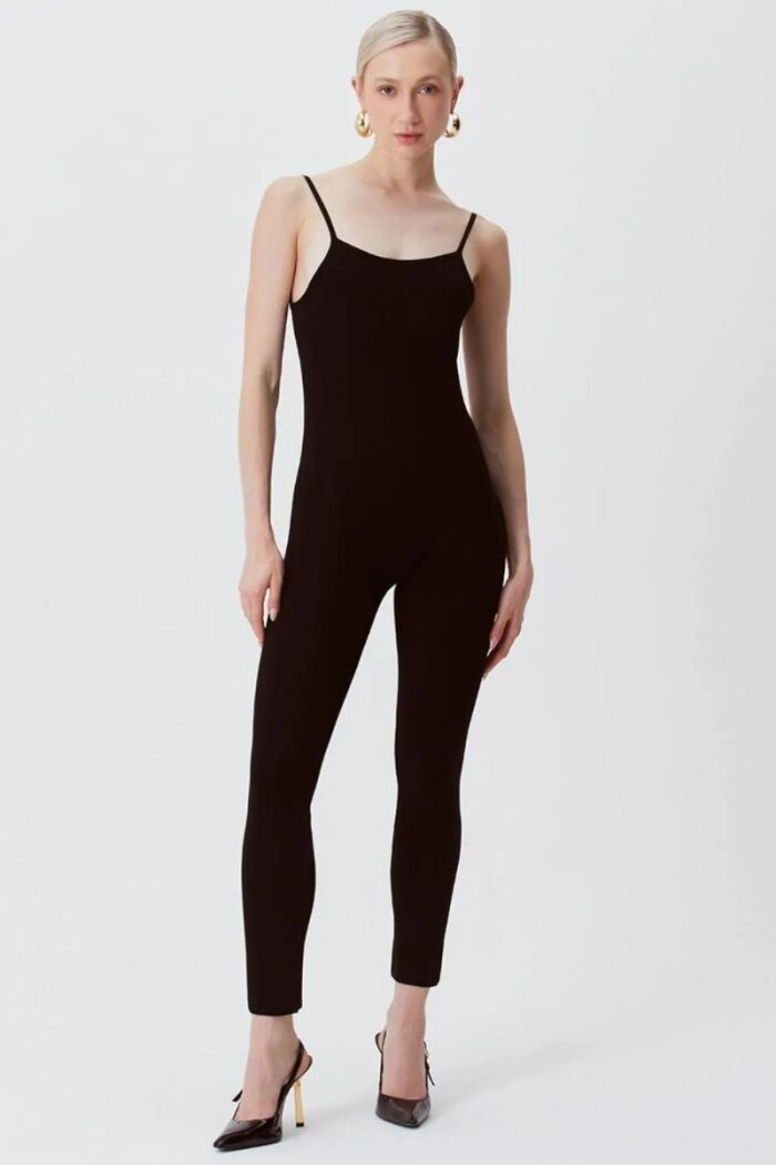 Imagem de Macacão Luna Preto Le Blog