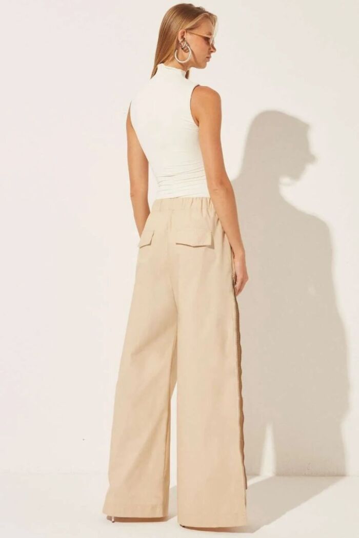 Imagem de Calça Talissa Bege Le Blog