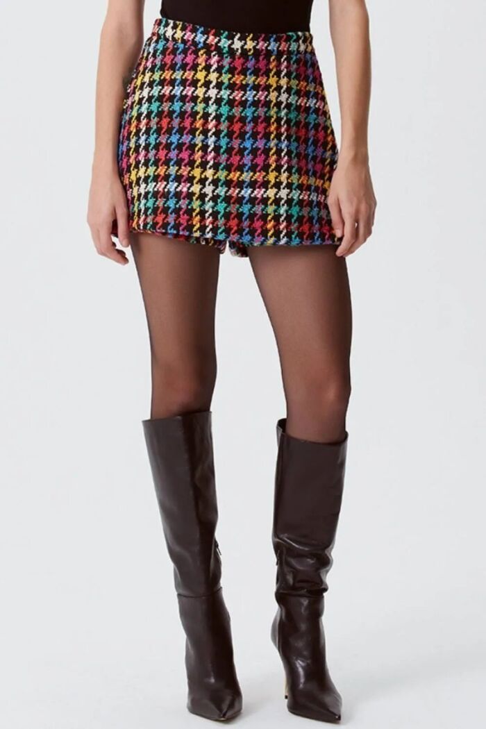 Imagem de Short Saia Zoe Preto Le Blog