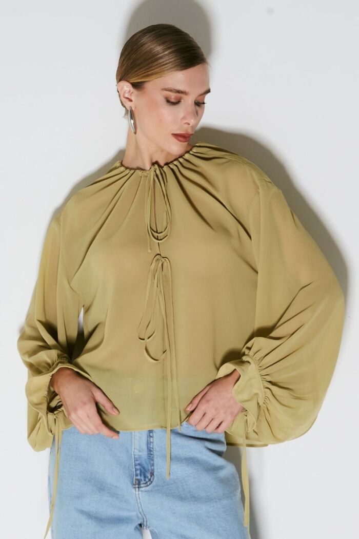 Imagem de Blusa Manga Longa Fluida Com Amarração Punhos E Pescoço Verde Lemon Zen