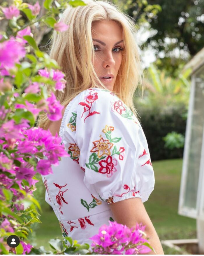 Imagem de Vestido Tricô Bordado Luzia Fazzoli