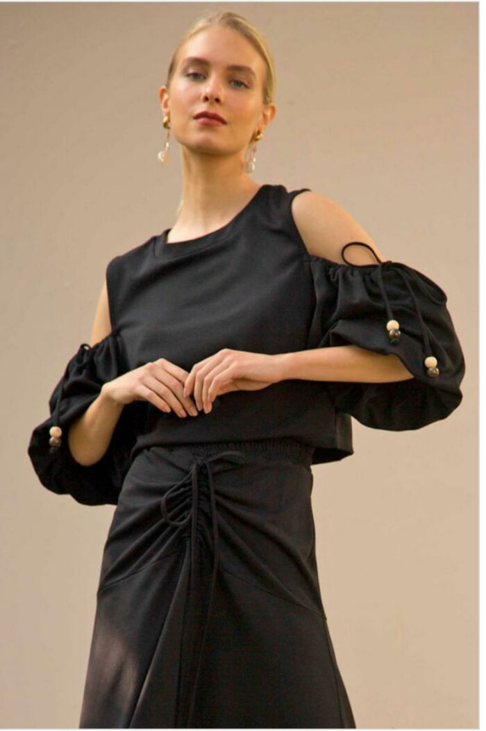 Imagem de Blusa Ombro a Ombro Preta Zen