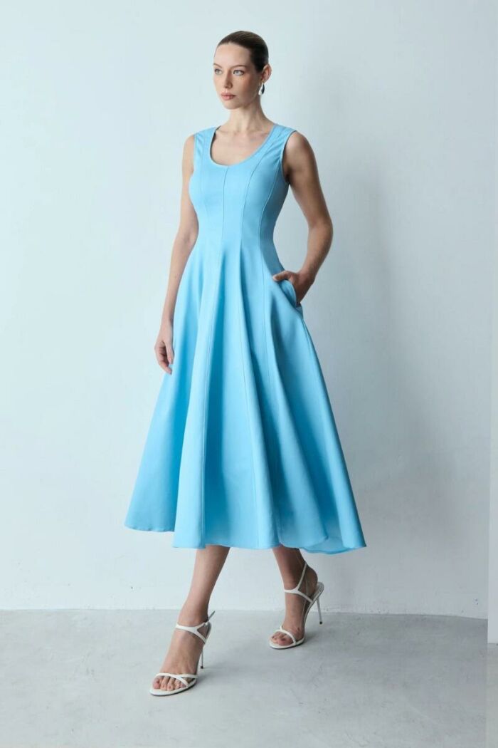 Imagem de Vestido Mídi Saia Godê Com Recortes Frontal Azul Oceano Zen