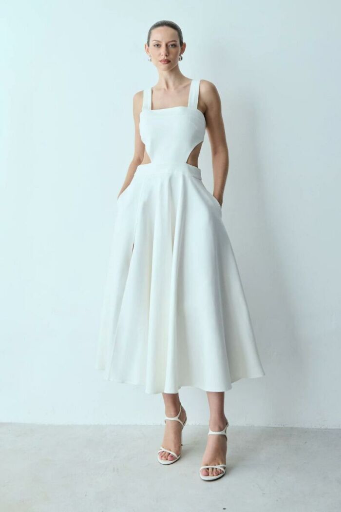 Imagem de Vestido Mídi Com Decote Reto E Abertura Laterais Branco Zen