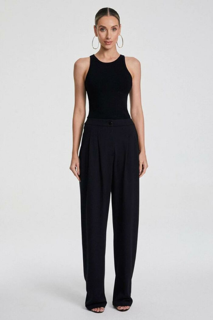 Imagem de Regata Decote Nadador Preta Zen