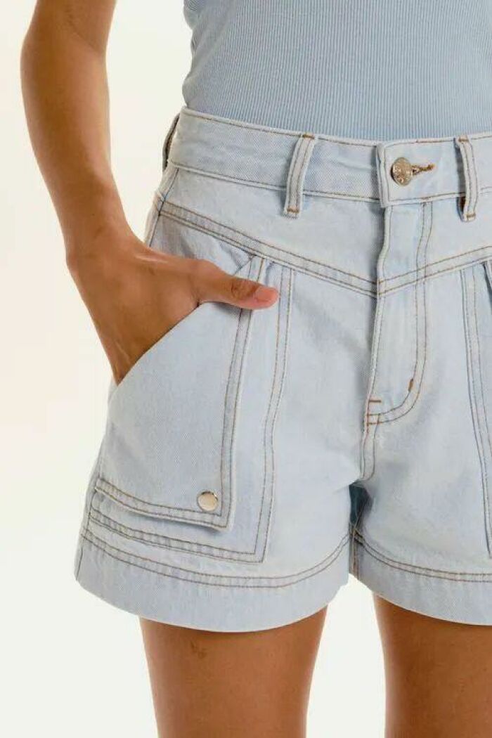 Imagem de Shorts Jeans Flávia Ice Blue Le Blog