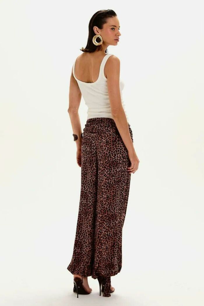 Imagem de Calça Teodora Onça Le Blog