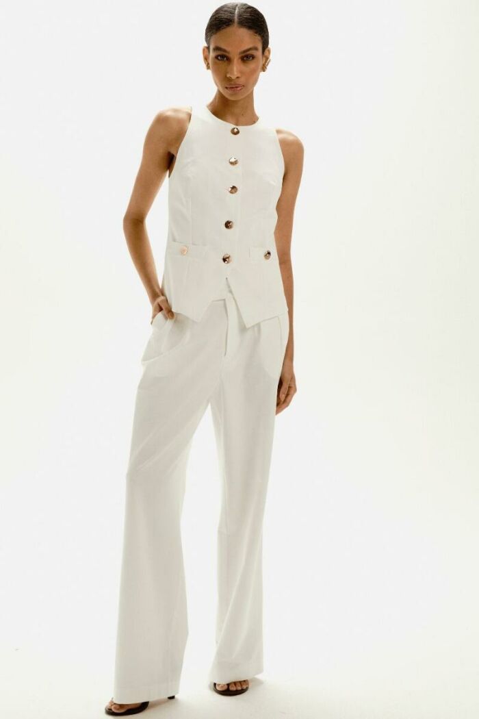 Imagem de Colete Vivian Off White Le Blog