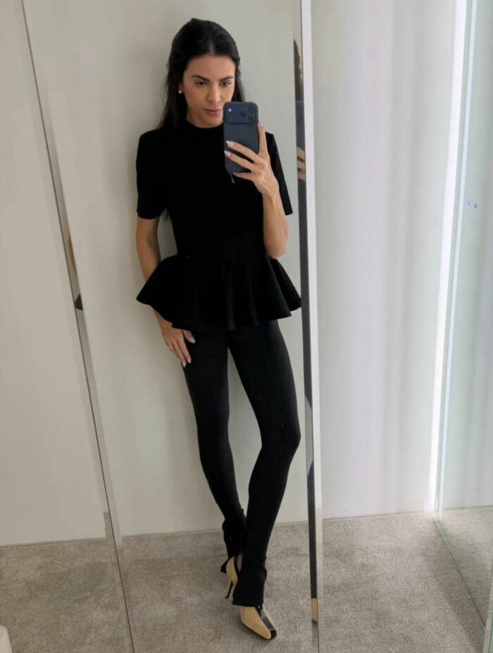 Imagem de T-Shirt Catarina Preta Cloude