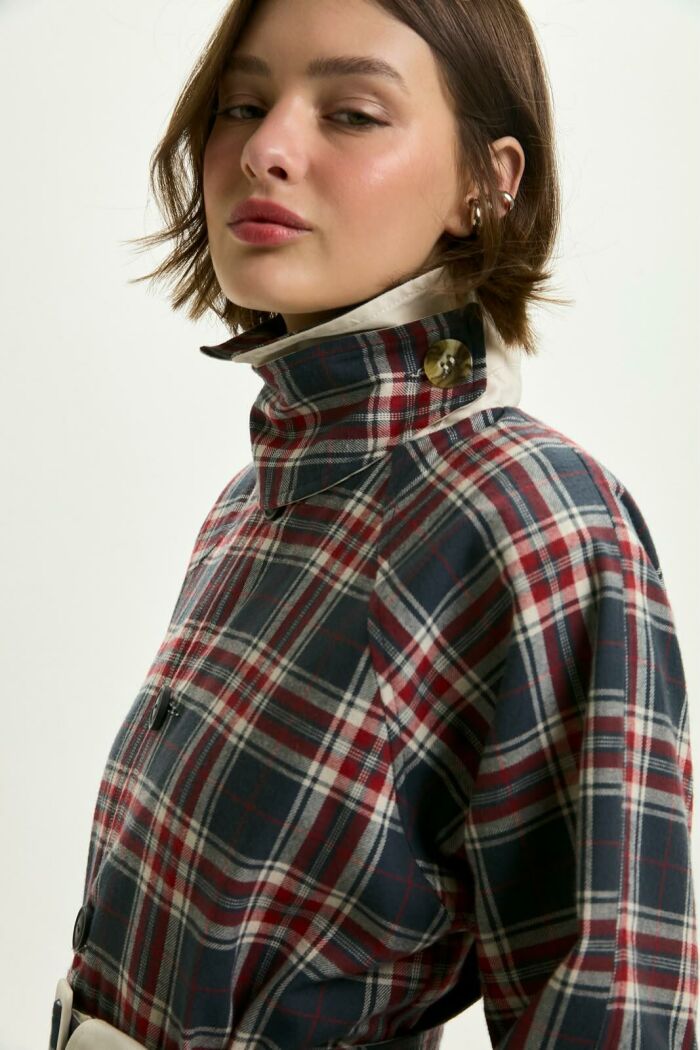 Imagem de Trench Coat Fernanda Xadrez Tartan Le Blog