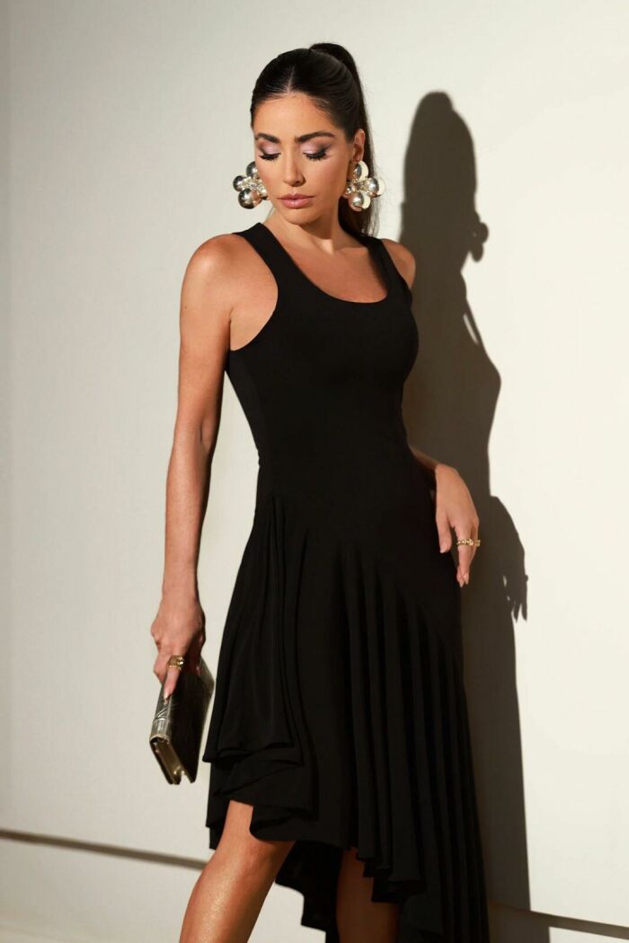 Imagem de Vestido Mídi Com Barra Assimétrica Com Fluidez Preto Zen