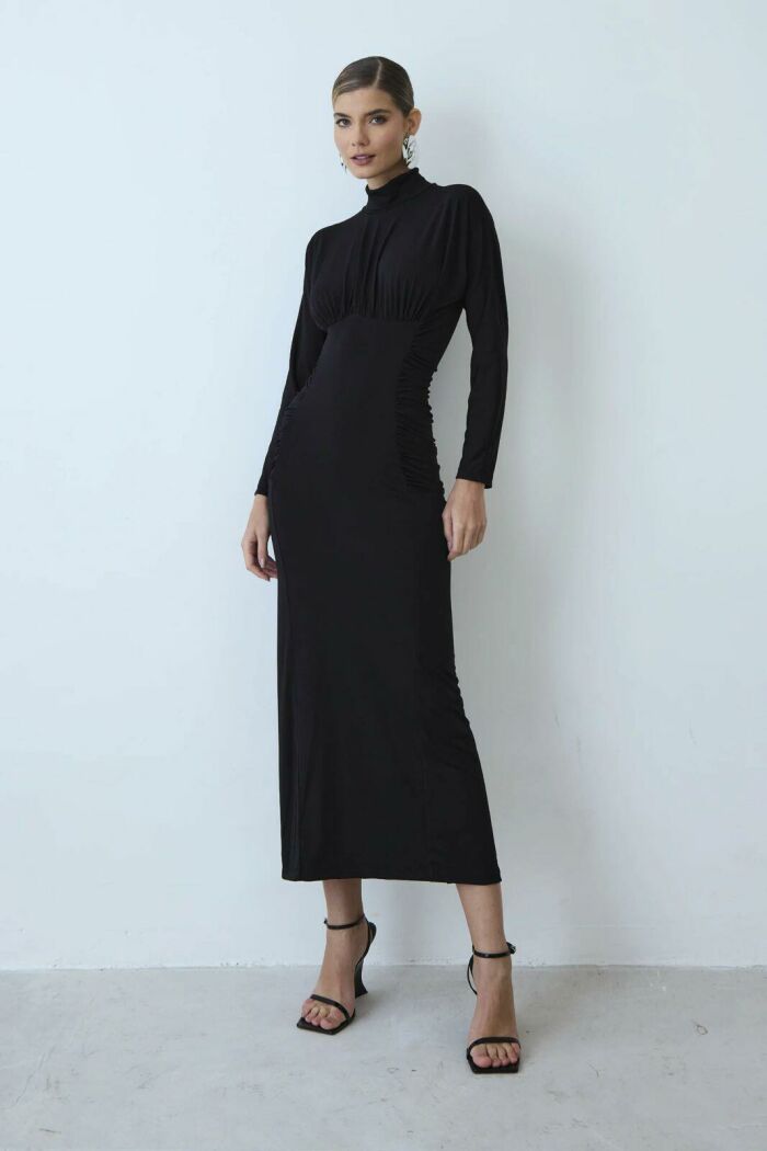 Imagem de Vestido Mídi Gola Alta Franzidos Laterais e Costas Preto Zen