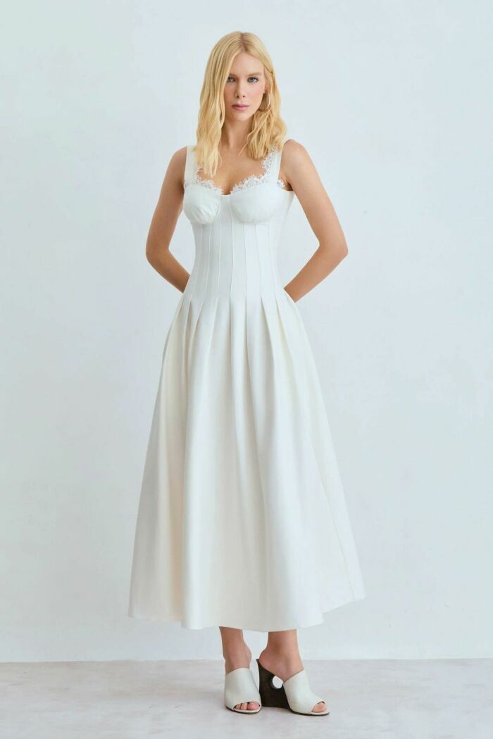 Imagem de Vestido Mídi Recortes Pespontados E Renda Decote Off White