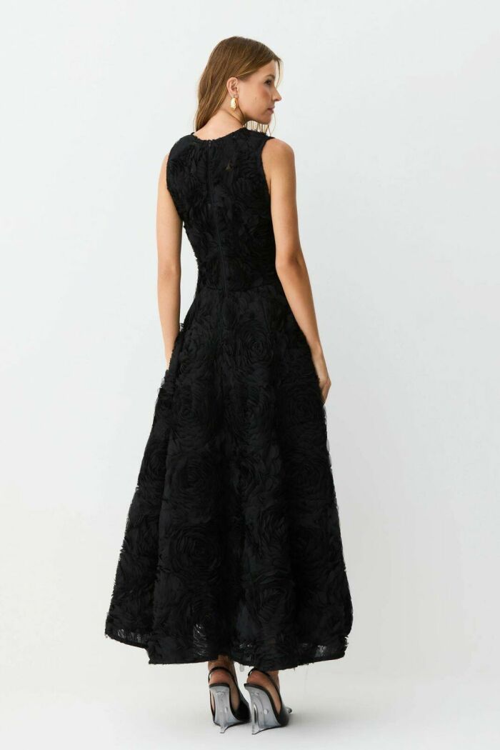 Imagem de Vestido Mídi Regata Com Barra Ampla Em Tule Bordado Preto Zen