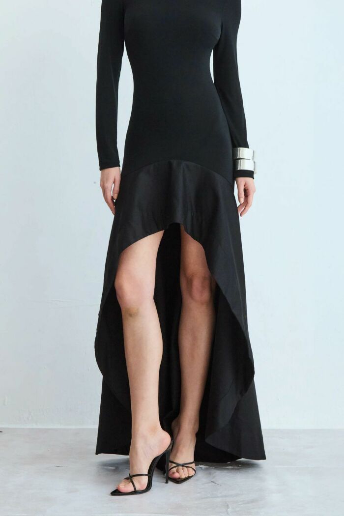 Imagem de Vestido Mullet Ajustado Com Barra Estruturada Preto Zen