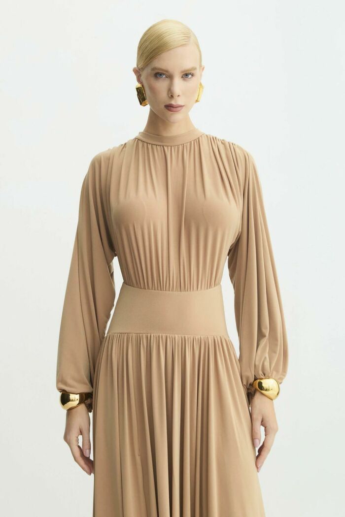 Imagem de Vestido Mídi Mangas Bufantes Cós Largo Barra Fluida Bege Camelo