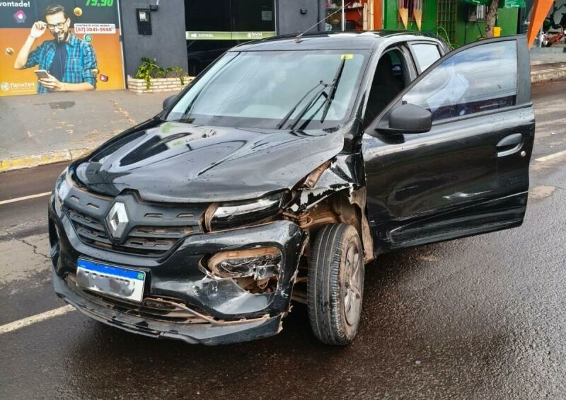 Imagem ilustrativa da matéria Carro com registro de apropriação indébita é recuperado pela PM após acidente