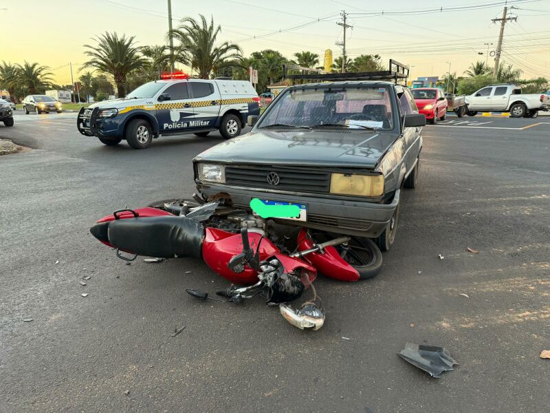 Imagem ilustrativa da matéria Motorista invade preferencial e atinge motociclista em avenida de Costa Rica