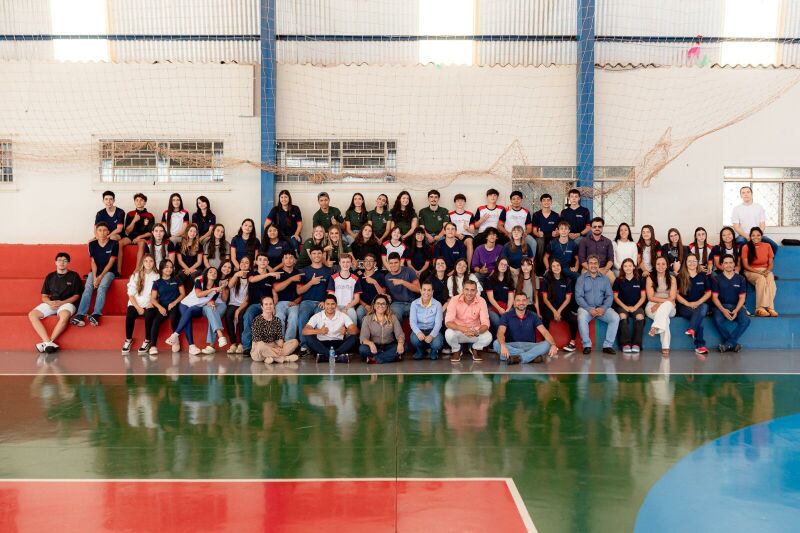 Ilustração da notícia Cidadania na prática: projeto Câmara Vai à Escola leva vivência política a estudantes da Escola CEPE em Chapadão do Sul