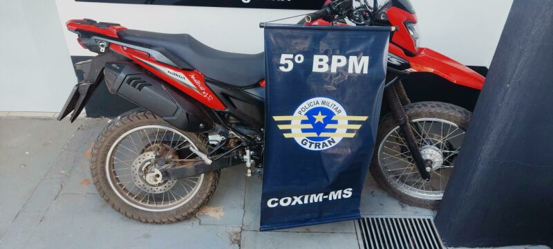 Imagem ilustrativa da matéria Carro furtado é recuperado e suspeito é preso após buscas da PM em Coxim