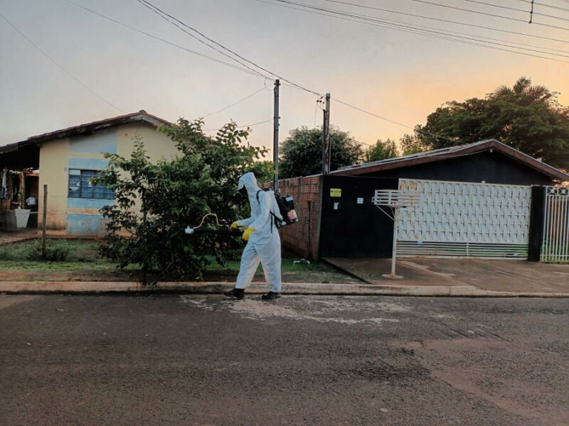 Imagem ilustrativa da matéria Paraíso das Águas intensifica combate à chikungunya com bloqueio químico em áreas críticas