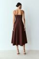 Imagem adicional 1 do item Vestido Mídi Com Pesponto Grosso Corpo E Busto Marrom Escuro Zen