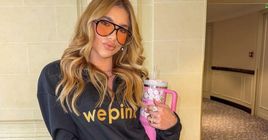 Imagem Virginia_Fonseca_casaco_wepink