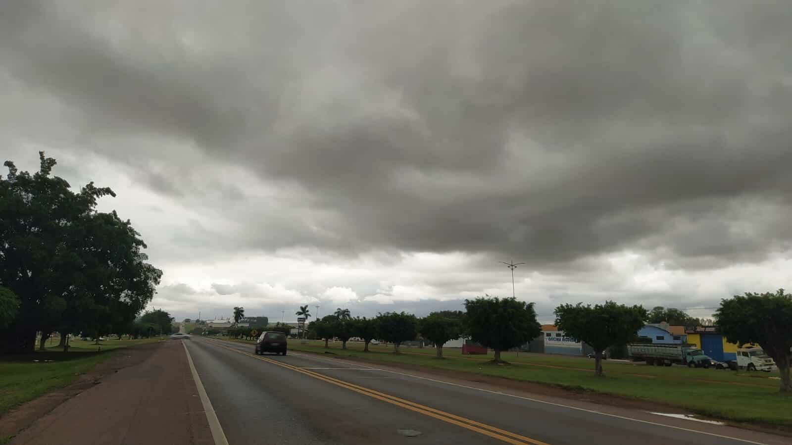 Imagem de compartilhamento para o artigo Meteorologia emite alerta de chuva intensa para Chapadão do Sul e mais 25 municípios de MS da MS Todo dia