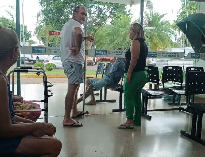 Imagem de compartilhamento para o artigo Homem invade Hospital Municipal de Chapadão do Sul e tenta agredir funcionários com faca da MS Todo dia