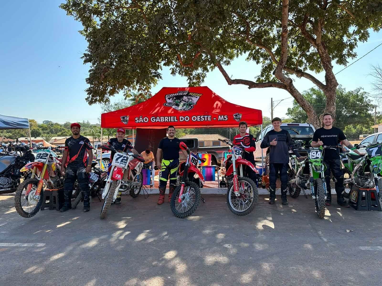 Imagem de compartilhamento para o artigo Pilotos de São Gabriel do Oeste se destacam na 3ª etapa do estadual de velocross em Rio Verde da MS Todo dia