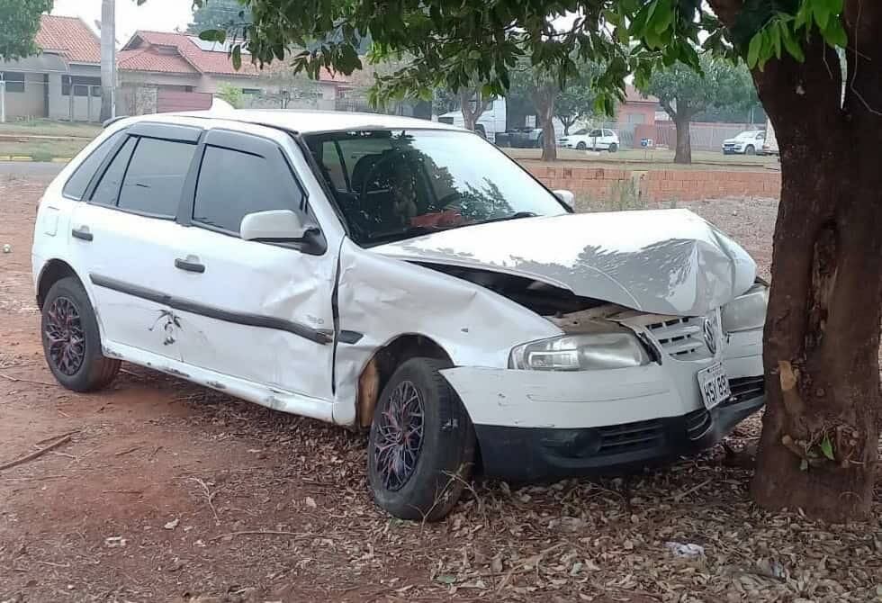 Imagem de compartilhamento para o artigo Acidente entre carros deixa três feridas em São Gabriel do Oeste da MS Todo dia