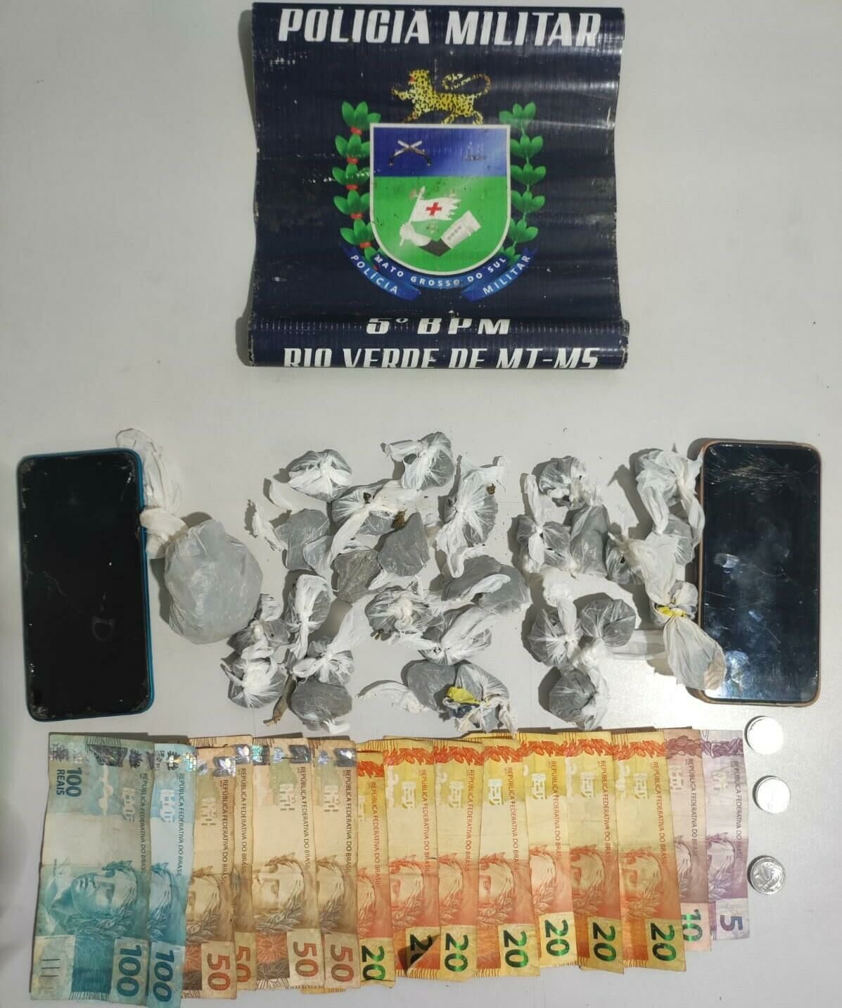 Imagem de compartilhamento para o artigo Polícia flagra atitude suspeita e prende dois por tráfico de drogas em Rio Verde de Mato Grosso da MS Todo dia