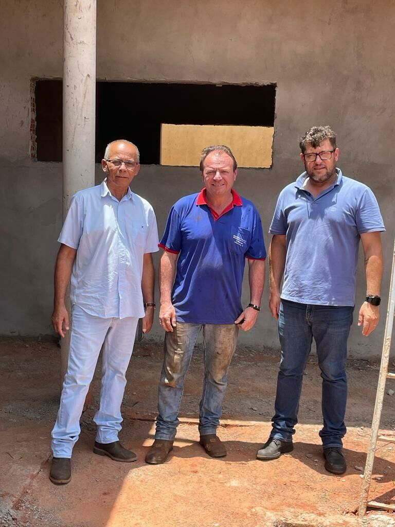 Imagem de compartilhamento para o artigo Prefeito de Paraíso das Águas Anízio Andrade e autoridades municipais inspecionam obras no distrito de Bela Alvorada da MS Todo dia