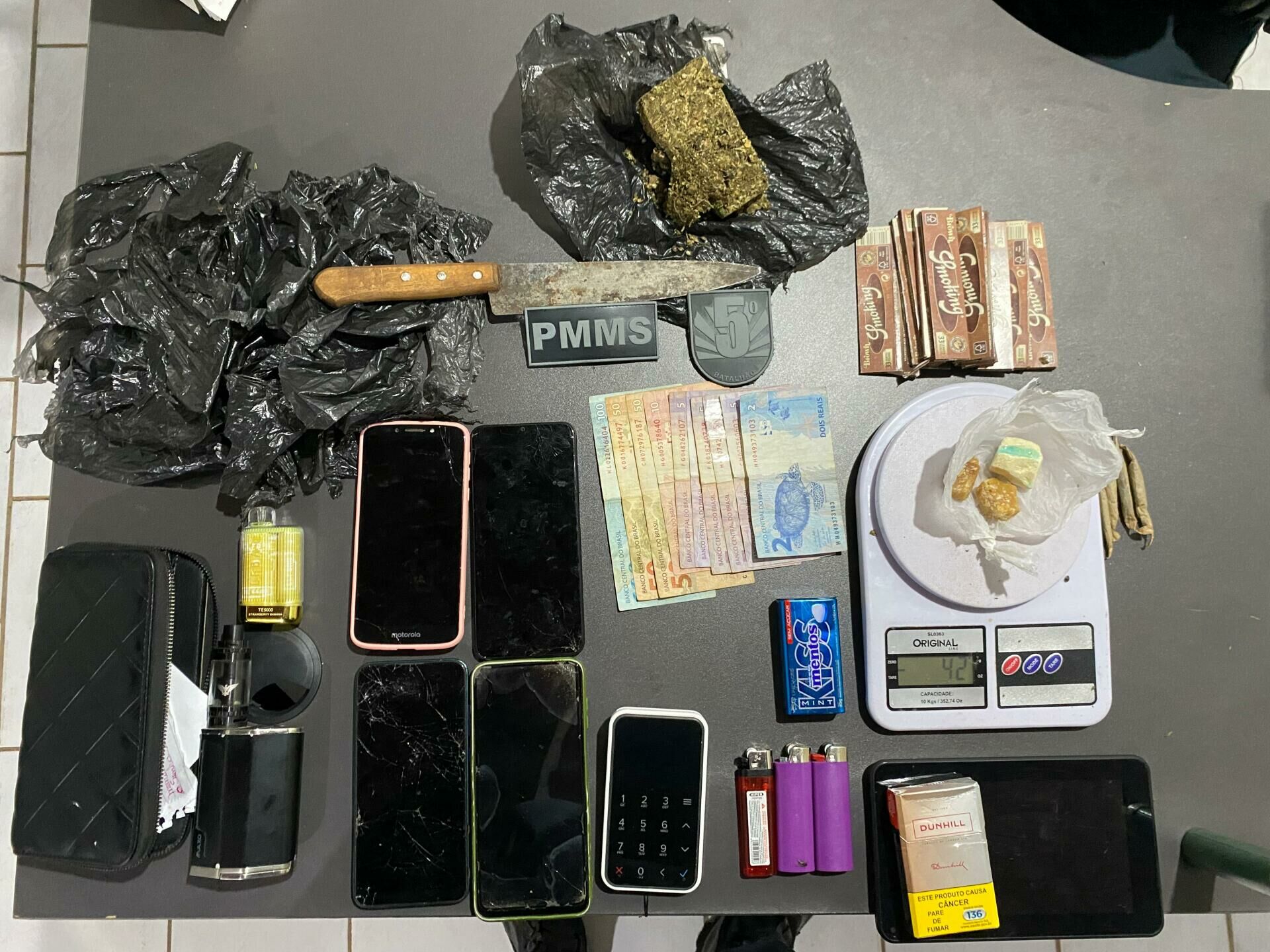 Imagem de compartilhamento para o artigo Uma mulher de 26 anos foi presa pela PM de Alcinópolis por envolvimento com o tráfego de drogas da MS Todo dia