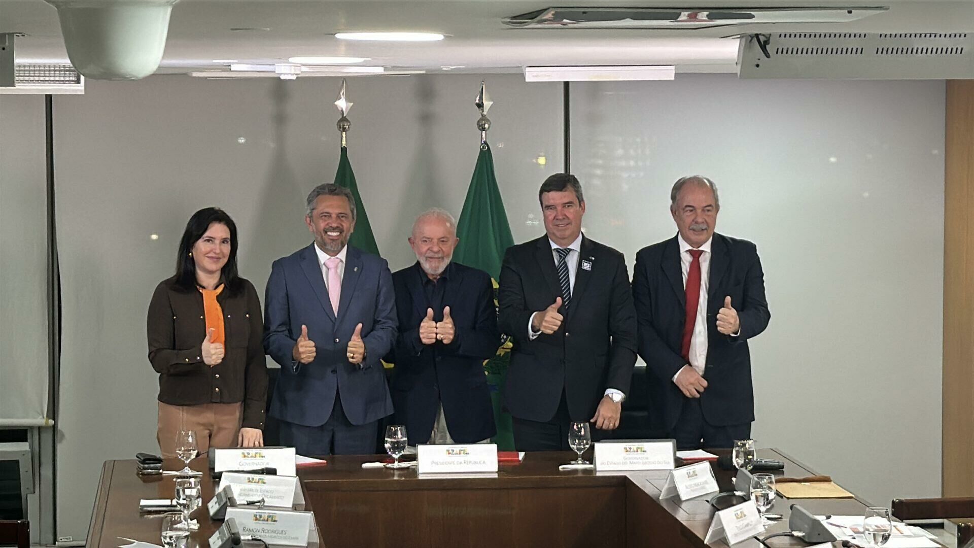 Imagem de compartilhamento para o artigo MS assina contrato de R$ 2,3 bilhões com BNDES para investir em infraestrutura da MS Todo dia
