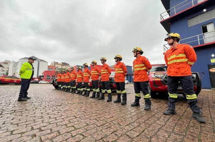 Imagem de compartilhamento para o artigo Governo gaúcho envia reforço para combate aos incêndios em Mato Grosso do Sul da MS Todo dia