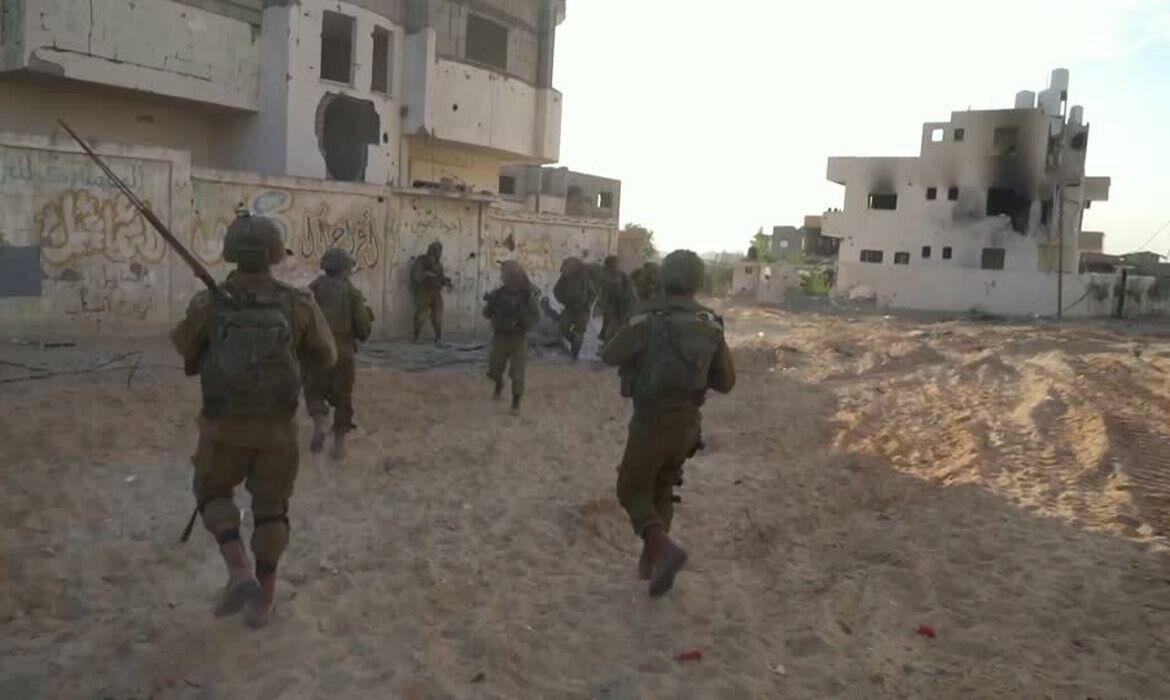 Imagem de compartilhamento para o artigo Brasileiros aguardam autorização para deixar Faixa de Gaza em meio a suspensão de saídas da MS Todo dia