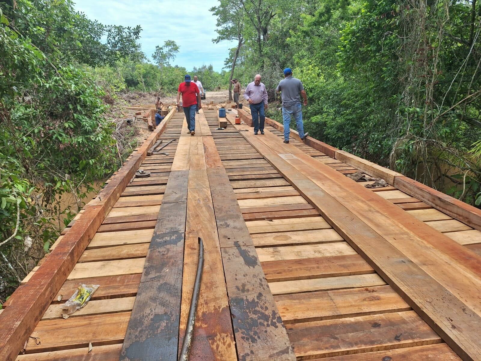 Imagem de compartilhamento para o artigo Prefeito de Figueirão autoriza construção de mais uma ponte na zona rural da MS Todo dia