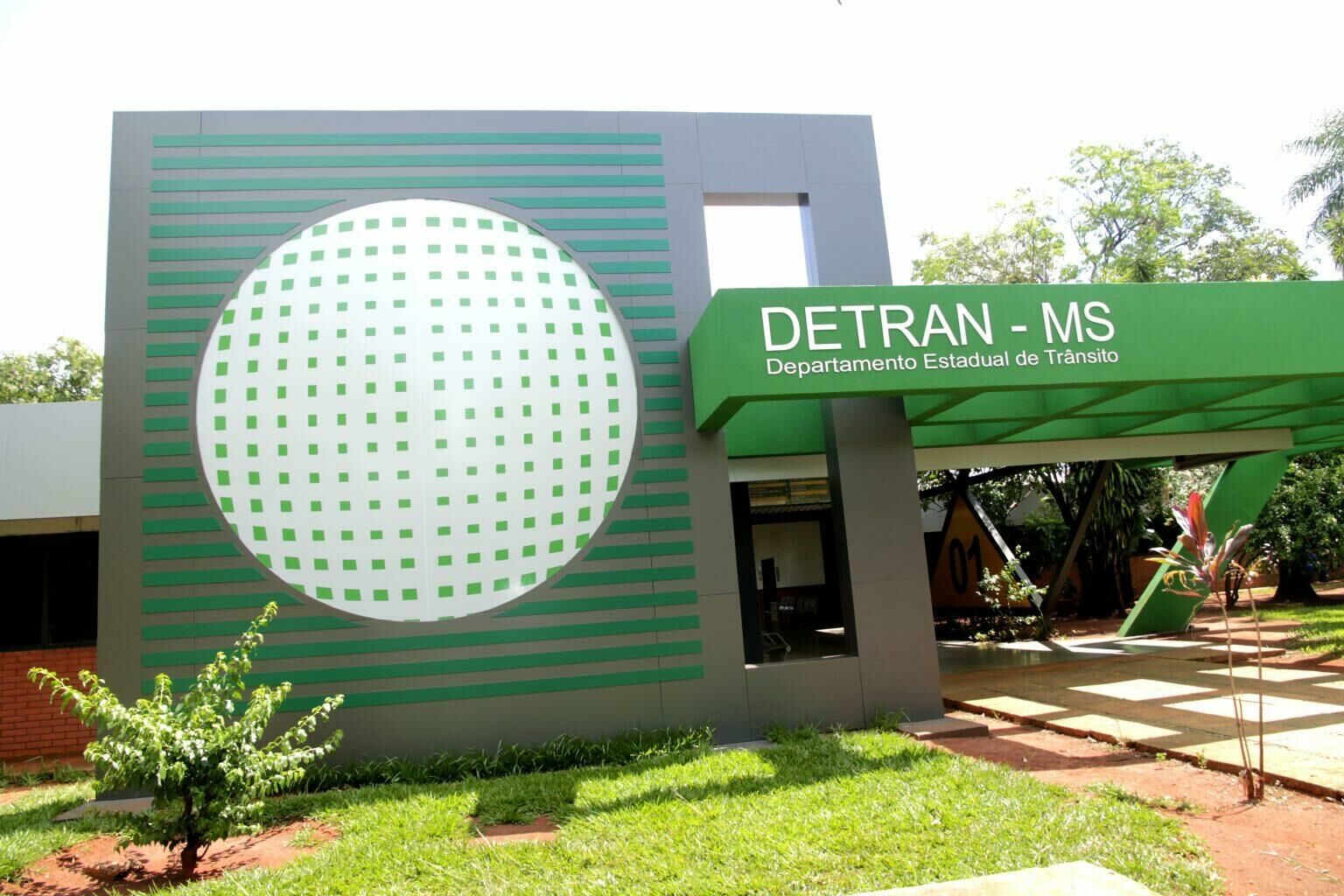 Imagem de compartilhamento para o artigo Detran-MS notifica 216 mil proprietários com débitos de licenciamento veicular em atraso da MS Todo dia