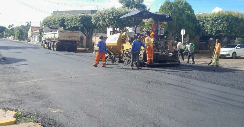 Imagem de compartilhamento para o artigo Chapadão do Sul inicia obras de recapeamento e pavimentação em ruas e avenidas da MS Todo dia