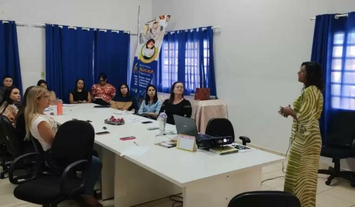 Imagem de compartilhamento para o artigo Prefeitura de Chapadão do Sul faz ação de conscientização em combate ao feminicídio da MS Todo dia